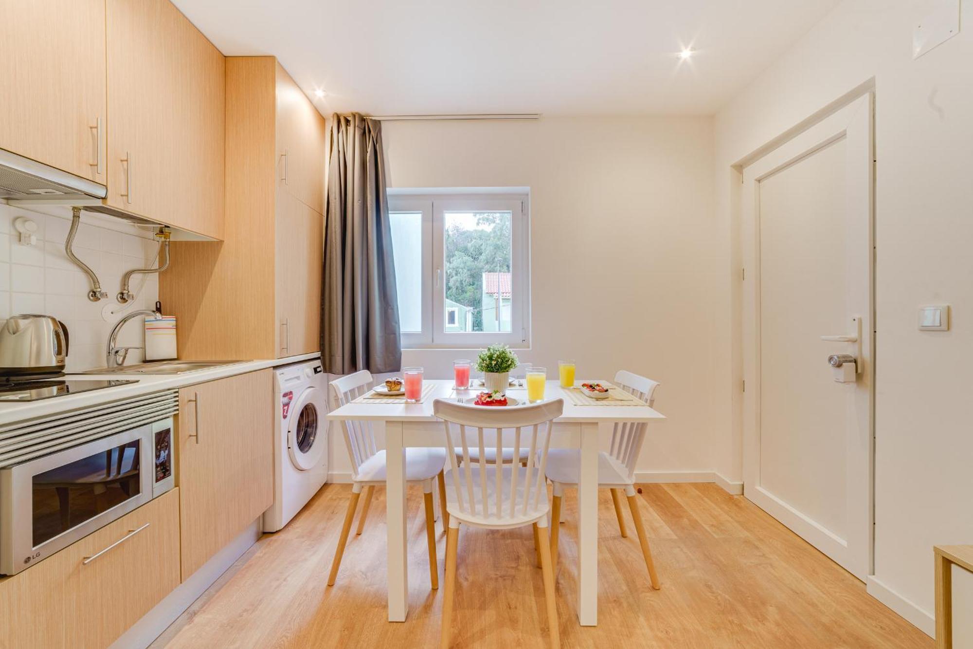Yellow Charm - Campolide Apartment Lisbon