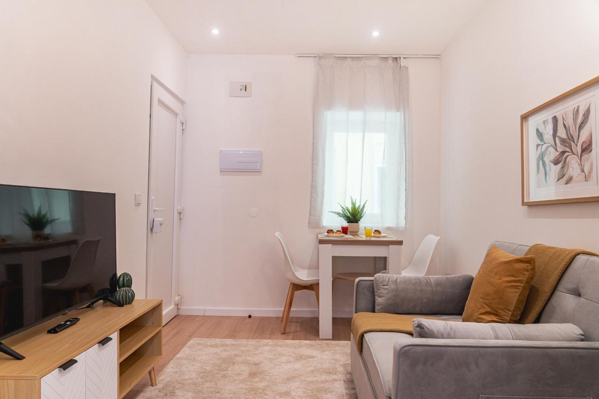 Yellow Charm - Campolide Apartment Lisbon