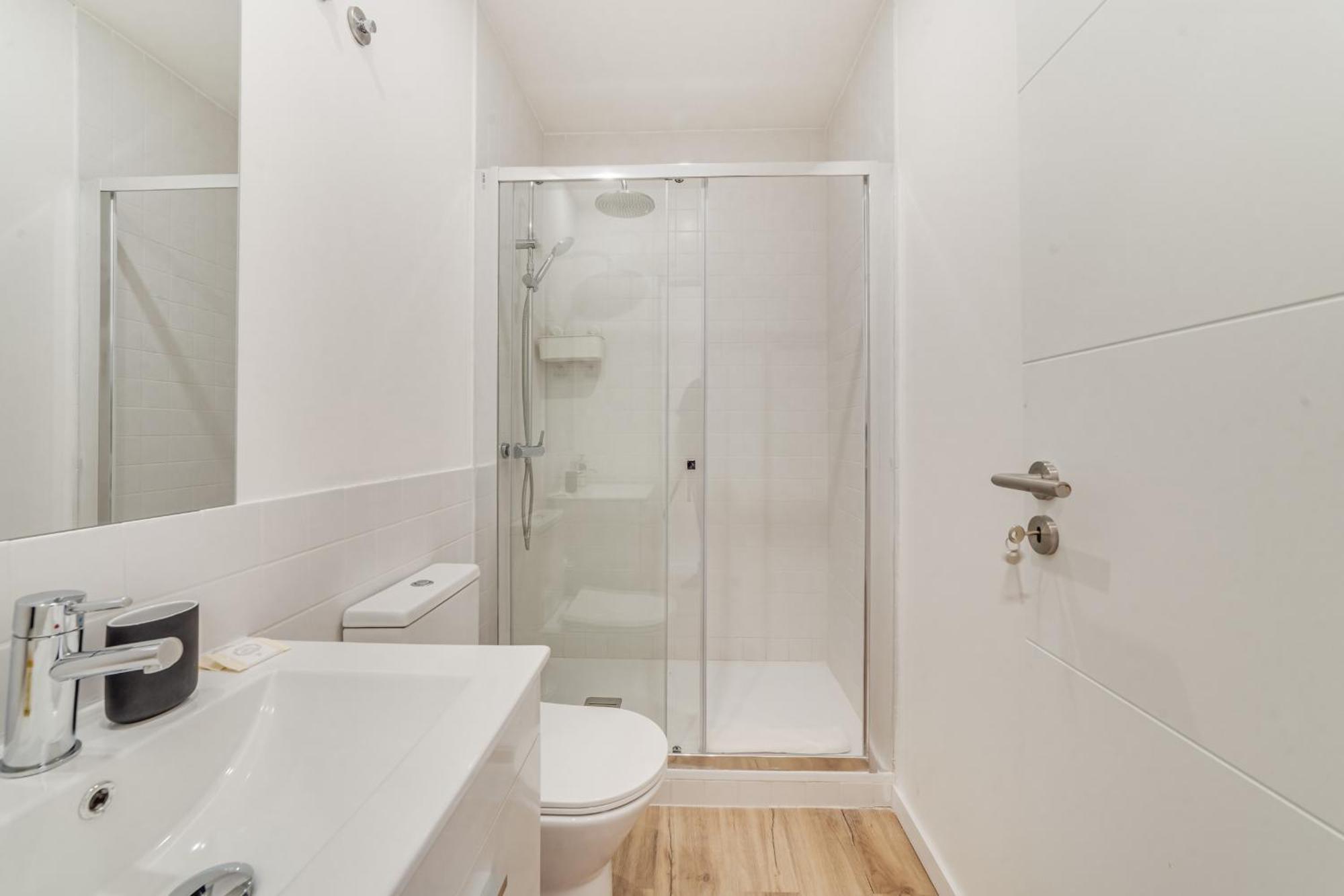 Yellow Charm - Campolide Apartment